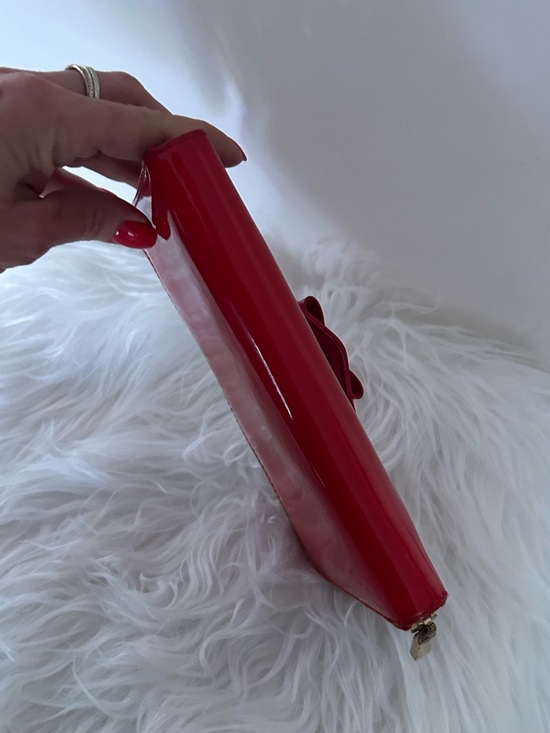 Tory Burch Red Patent Leather Bow Wallet Zip Around Clutch Gold Logo Designer - Picture 7 of 8